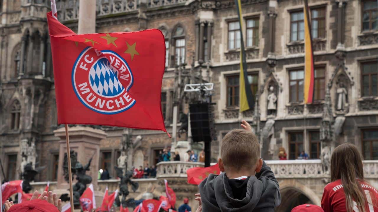 18. Mai: Meisterfeier des FC Bayern auf dem Marienplatz