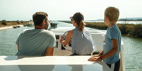 Führerscheinfreier Hausboot-Urlaub in Europa
