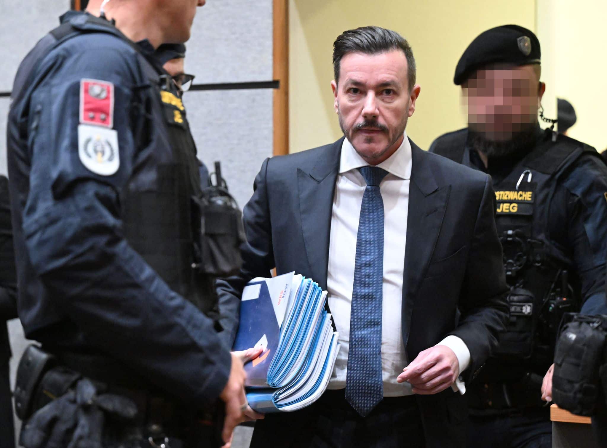 Zwei Jahre Haft für Investor Benko