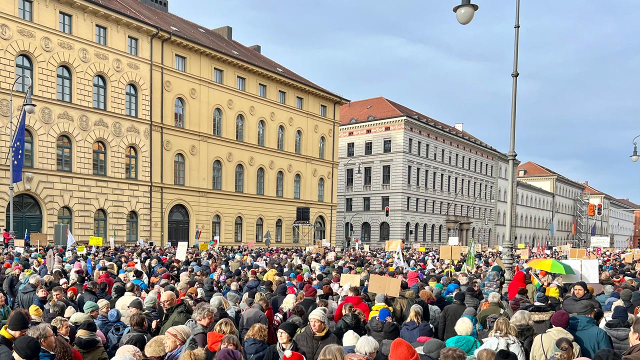 Mietendemo gegen Leerstand und Luxus-Sanierungen in München