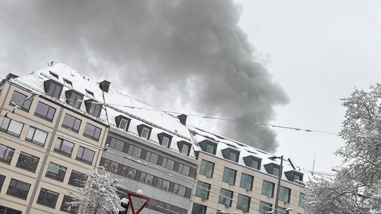 Zimmerbrand in der Schwanthalerstraße: Vollsperrung und Rettungseinsatz