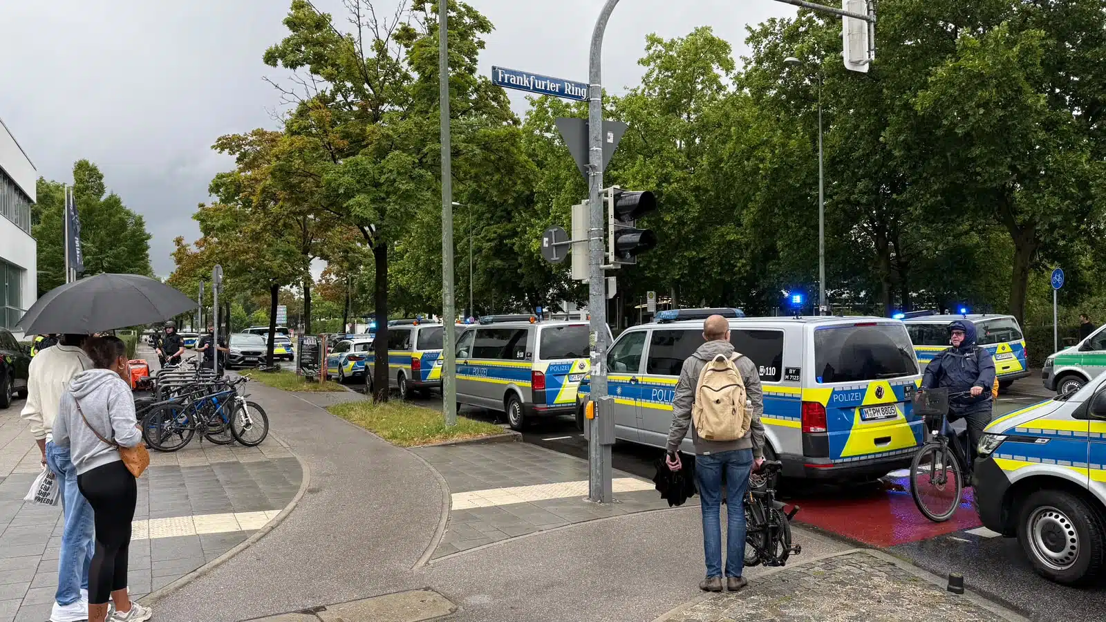 Polizei-Großeinsatz in Milbertshofen: Verdächtiger drohte mit Sprengstoff