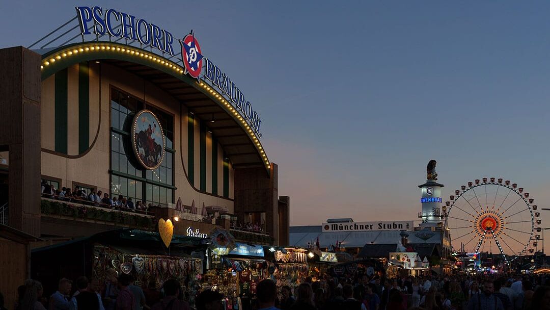 Gratis Maß auf der Wiesn: Bräurosl schenkt Freibier aus