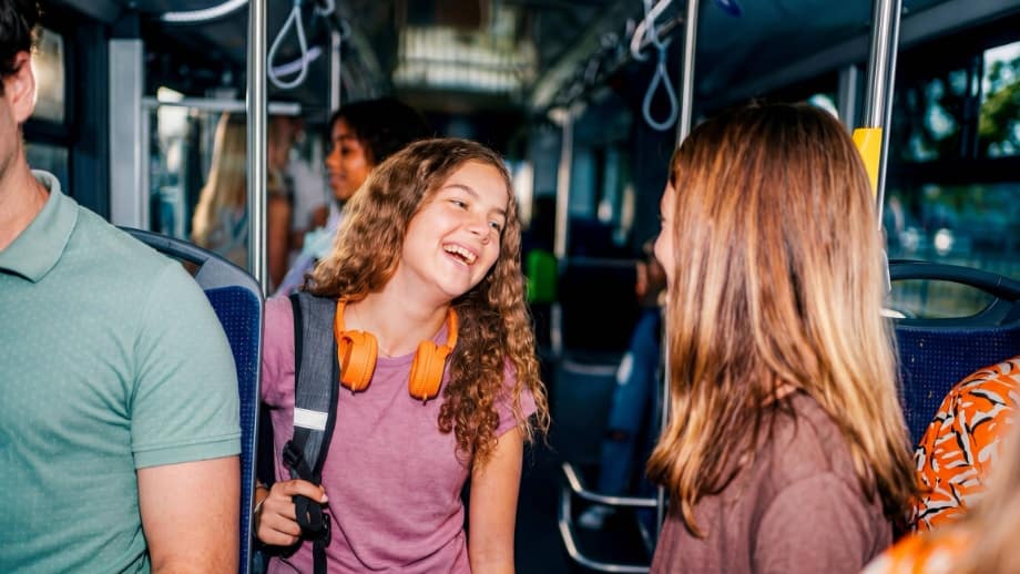 Konto, Karte, Taschengeld: Diese Finanzfragen bringt der Schulstart