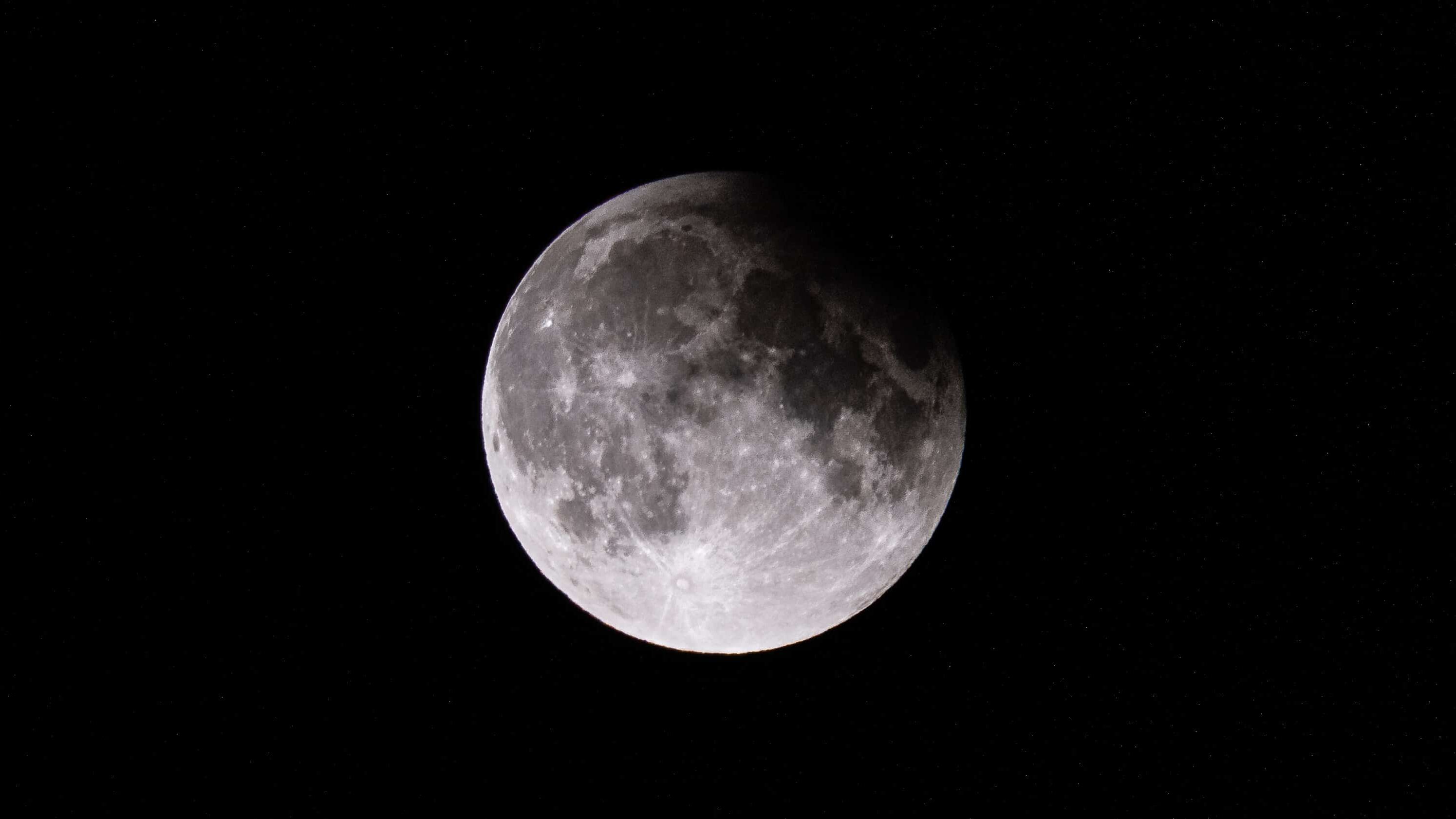 Mondfinsternis über Bayern: Warum sich frühes Aufstehen diesmal lohnt