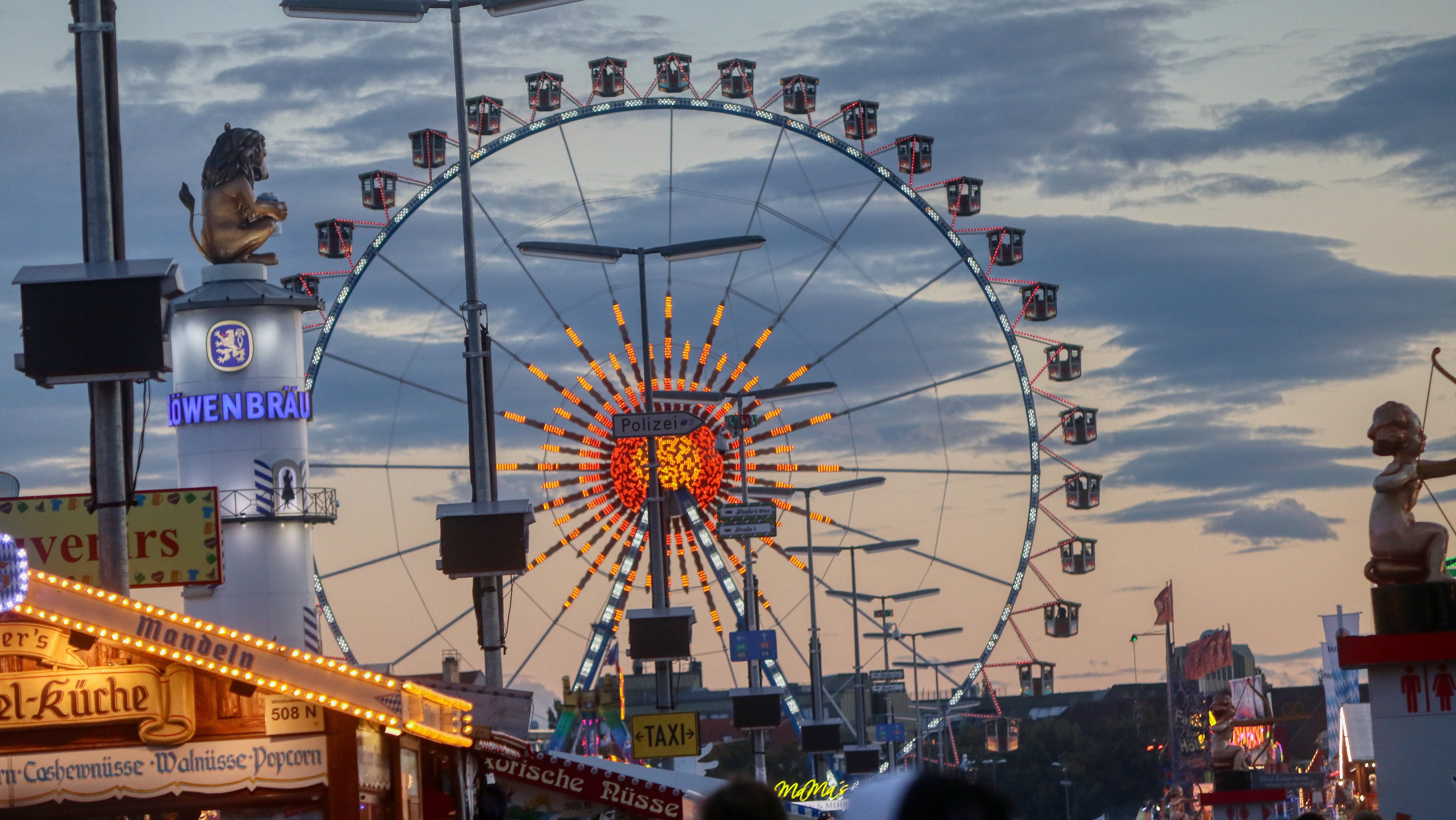 Oktoberfest München 2026: Hier könnt ihr noch Wiesn-Tische reservieren