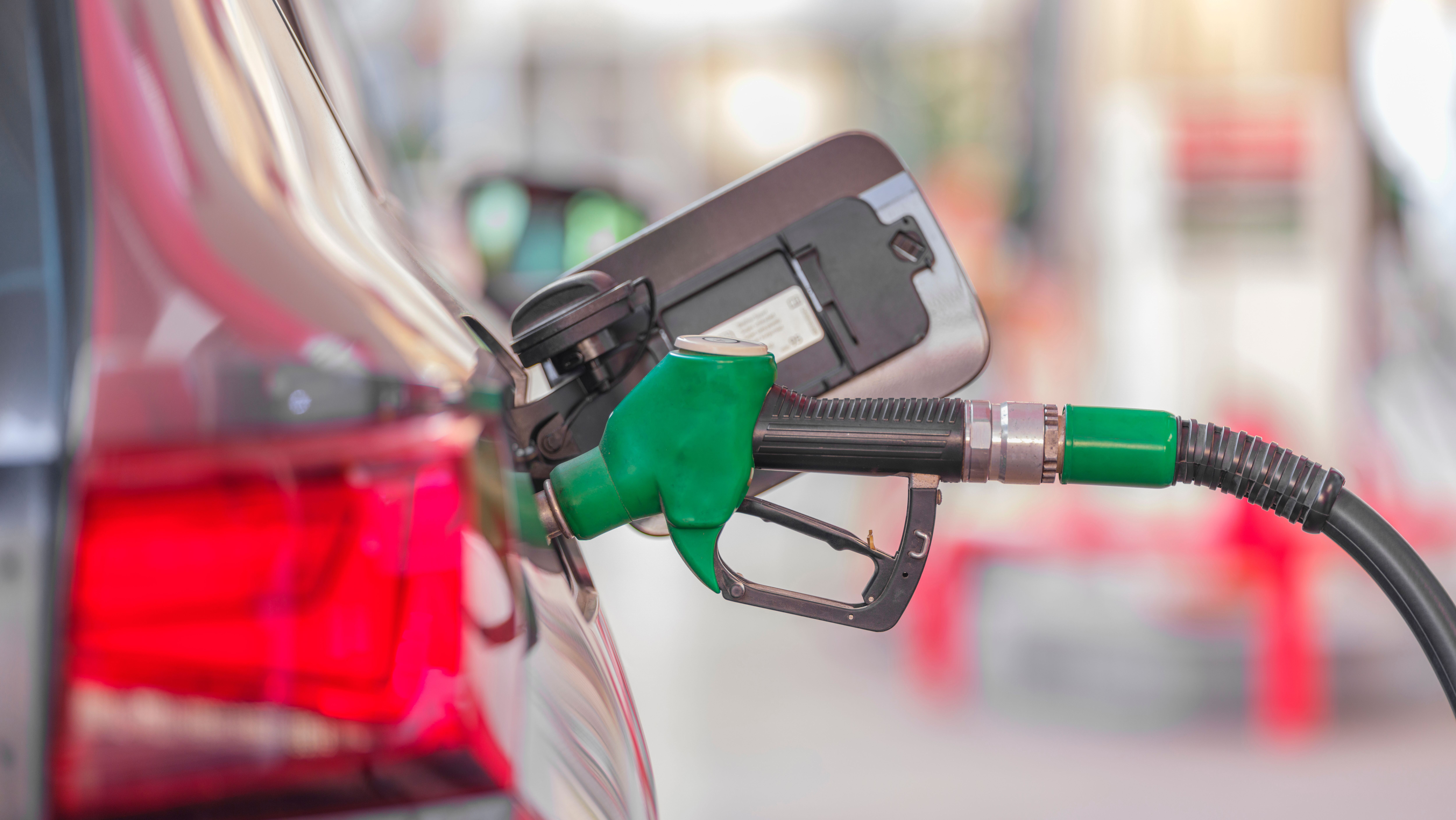 Tankrabatt 2026: Rund 17 Cent weniger Steuern auf Benzin und Diesel