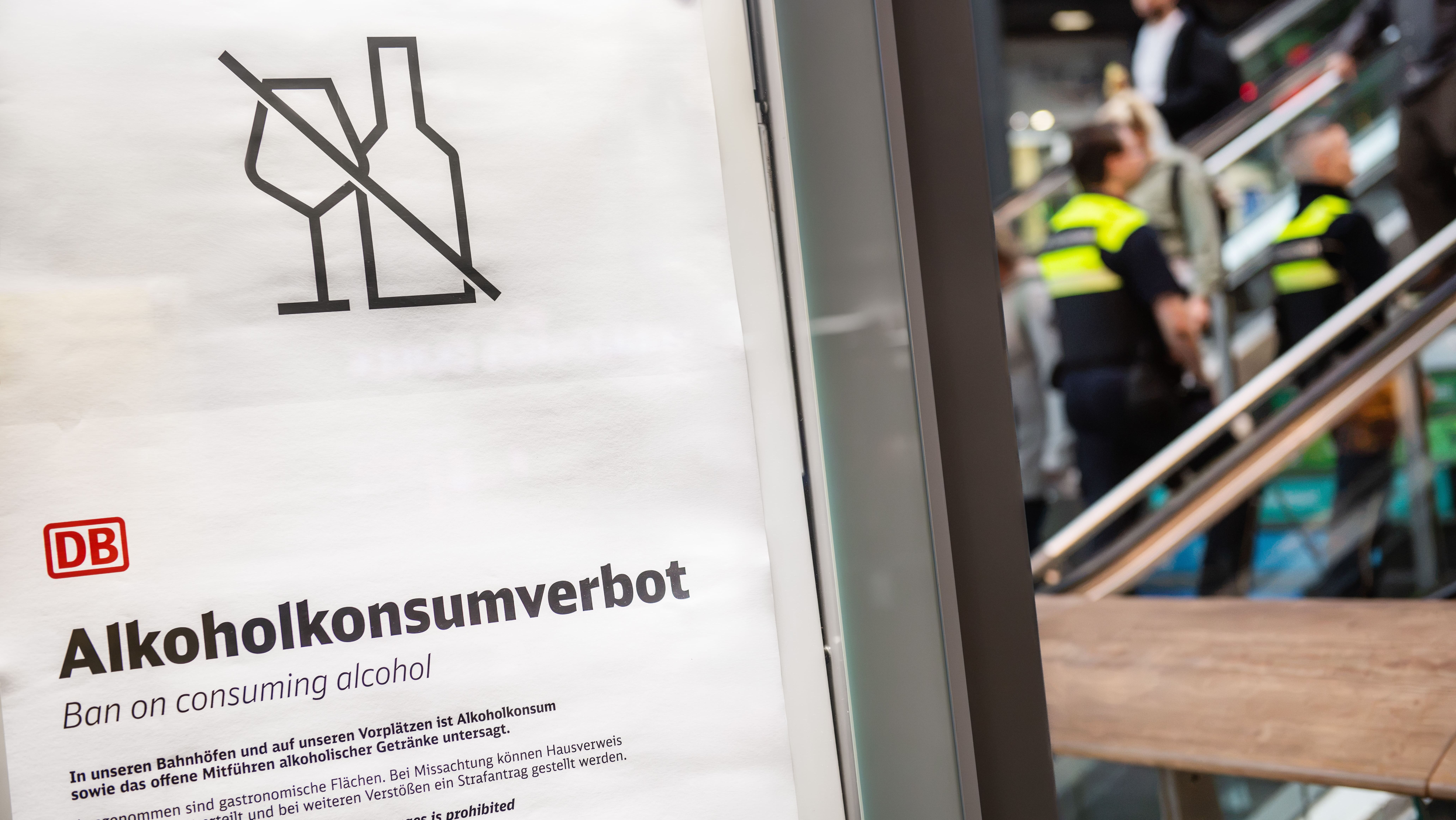 Alkoholverbot an Bahnhöfen: Was seit dem 15. Oktober gilt