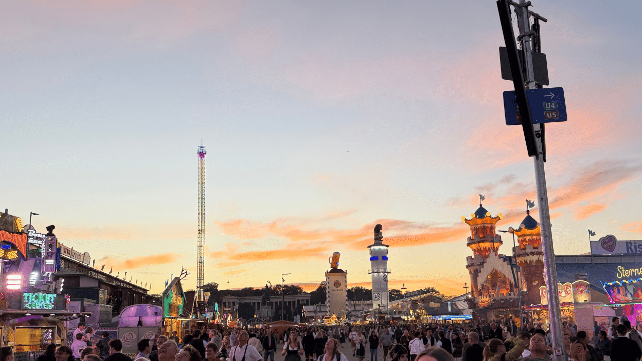 Rekord-Oktoberfest 2026: 7,4 Millionen Gäste feiern friedliche „Gute-Laune-Wiesn“